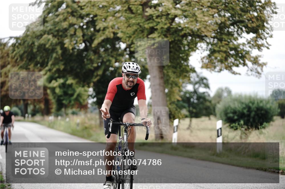 30.08.2026 - Elbe Triathlon Hamburg Michael Burmester http://msf.ph/oto/10074786 30.08.2026 10:52:54 Radfahren 1119, 1253, 1299 meine-sportfotos.de