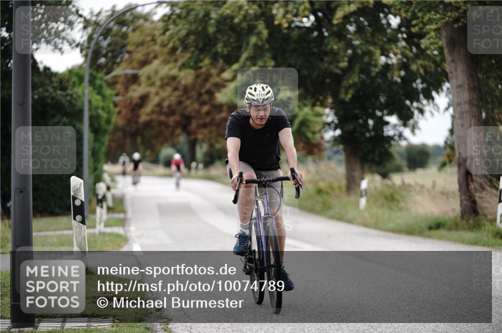 30.08.2026 - Elbe Triathlon Hamburg Michael Burmester http://msf.ph/oto/10074789 30.08.2026 10:52:57 Radfahren 921, 1119, 1299 meine-sportfotos.de