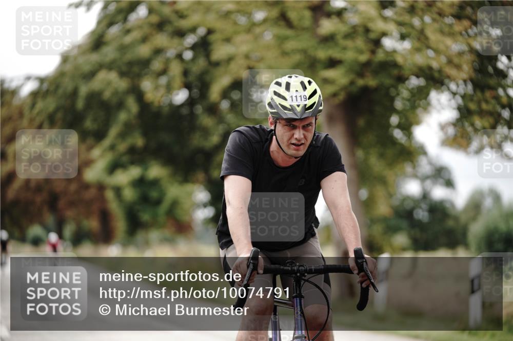 30.08.2026 - Elbe Triathlon Hamburg Michael Burmester http://msf.ph/oto/10074791 30.08.2026 10:52:58 Radfahren 921, 1119 meine-sportfotos.de