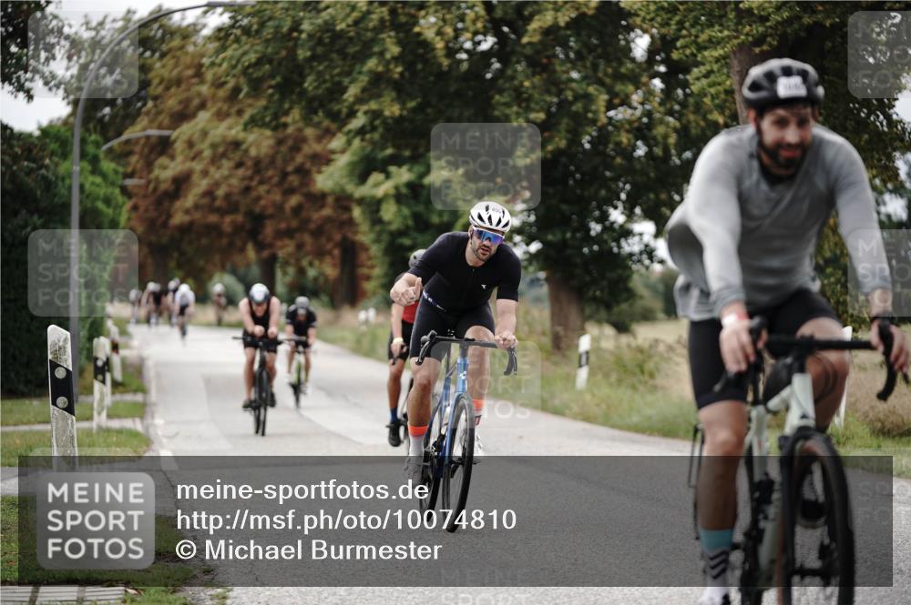 30.08.2026 - Elbe Triathlon Hamburg Michael Burmester http://msf.ph/oto/10074810 30.08.2026 10:53:14 Radfahren 455, 1092, 1225, 1245, 1345 meine-sportfotos.de