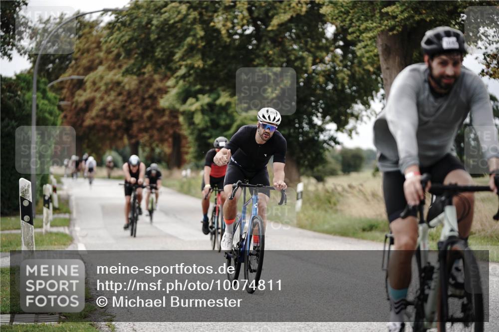 30.08.2026 - Elbe Triathlon Hamburg Michael Burmester http://msf.ph/oto/10074811 30.08.2026 10:53:15 Radfahren 455, 893, 1092, 1225, 1245, 1345 meine-sportfotos.de