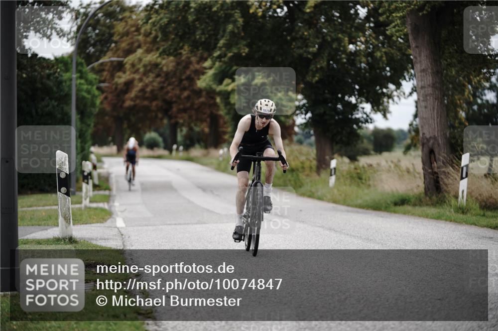 30.08.2026 - Elbe Triathlon Hamburg Michael Burmester http://msf.ph/oto/10074847 30.08.2026 10:53:35 Radfahren 1079, 1265, 1435, 1438 meine-sportfotos.de