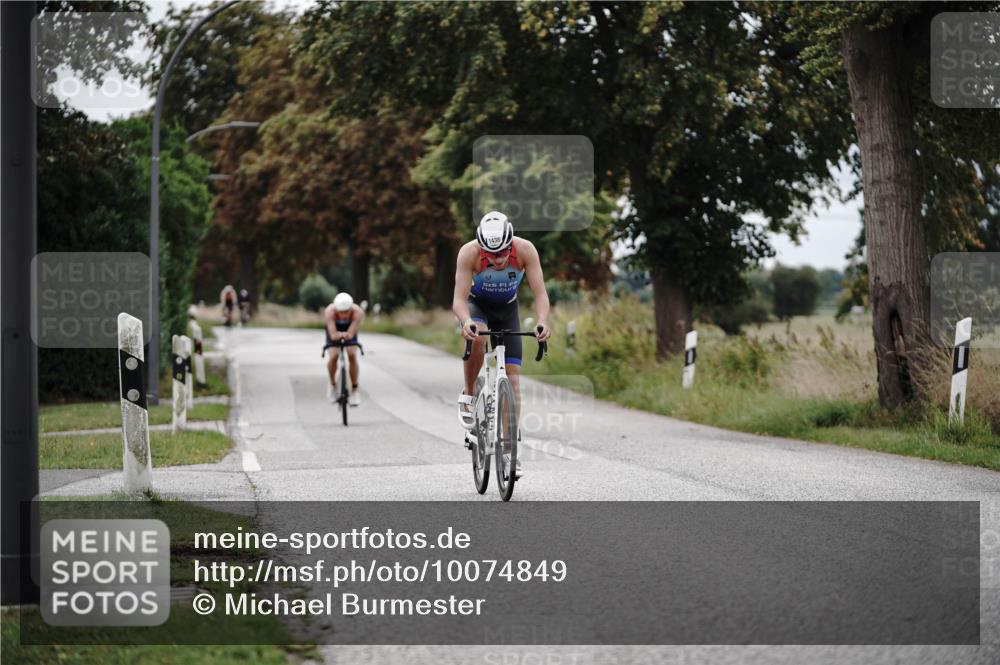 30.08.2026 - Elbe Triathlon Hamburg Michael Burmester http://msf.ph/oto/10074849 30.08.2026 10:53:39 Radfahren 1435, 1438 meine-sportfotos.de
