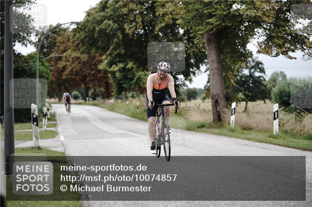 30.08.2026 - Elbe Triathlon Hamburg Michael Burmester http://msf.ph/oto/10074857 30.08.2026 10:53:56 Radfahren 1175, 1326, 1338 meine-sportfotos.de