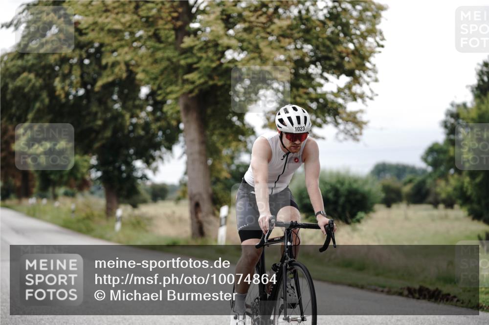 30.08.2026 - Elbe Triathlon Hamburg Michael Burmester http://msf.ph/oto/10074864 30.08.2026 10:54:06 Radfahren 1023, 1296 meine-sportfotos.de