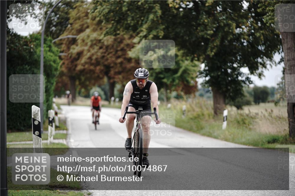 30.08.2026 - Elbe Triathlon Hamburg Michael Burmester http://msf.ph/oto/10074867 30.08.2026 10:54:11 Radfahren 1239, 1296 meine-sportfotos.de