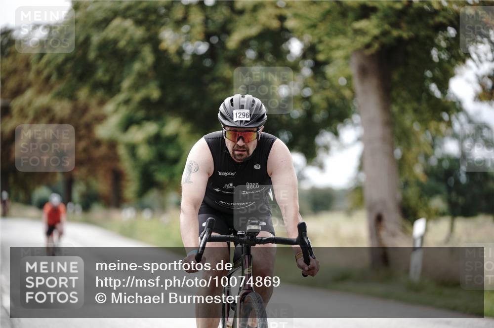 30.08.2026 - Elbe Triathlon Hamburg Michael Burmester http://msf.ph/oto/10074869 30.08.2026 10:54:12 Radfahren 1239, 1296 meine-sportfotos.de