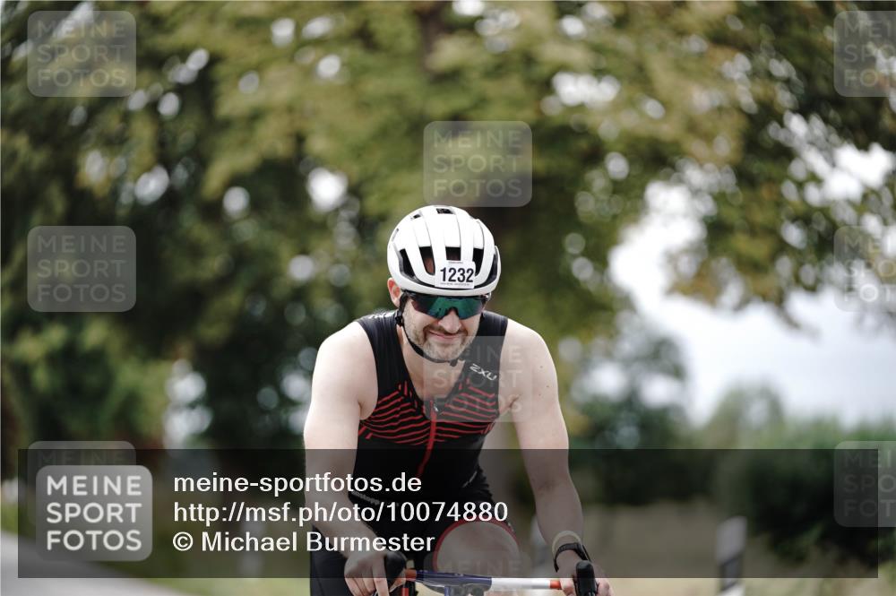 30.08.2026 - Elbe Triathlon Hamburg Michael Burmester http://msf.ph/oto/10074880 30.08.2026 10:54:34 Radfahren 1012, 1232 meine-sportfotos.de