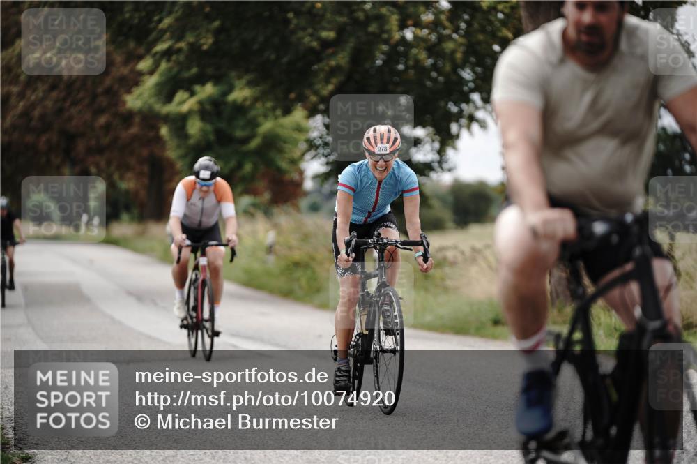 30.08.2026 - Elbe Triathlon Hamburg Michael Burmester http://msf.ph/oto/10074920 30.08.2026 10:55:12 Radfahren 978, 1016, 1095, 1219, 1292 meine-sportfotos.de