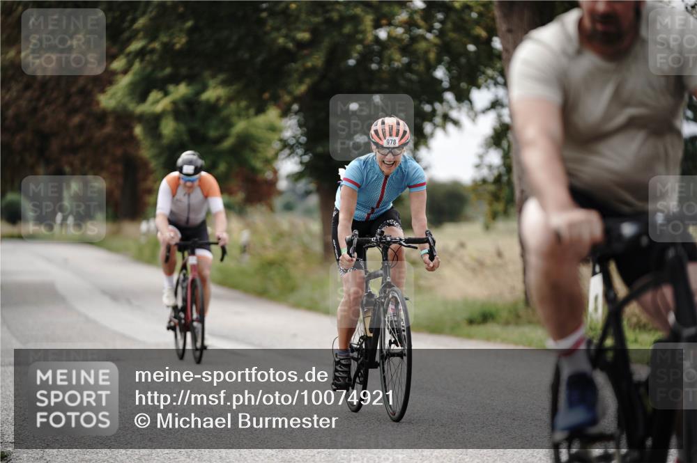 30.08.2026 - Elbe Triathlon Hamburg Michael Burmester http://msf.ph/oto/10074921 30.08.2026 10:55:13 Radfahren 978, 1016, 1095, 1219 meine-sportfotos.de