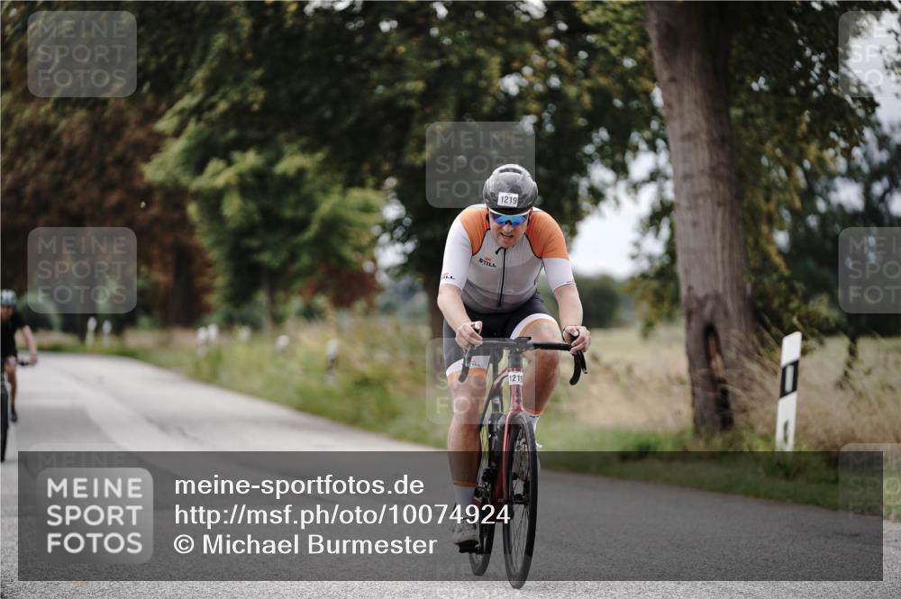 30.08.2026 - Elbe Triathlon Hamburg Michael Burmester http://msf.ph/oto/10074924 30.08.2026 10:55:13 Radfahren 978, 1016, 1095, 1219 meine-sportfotos.de