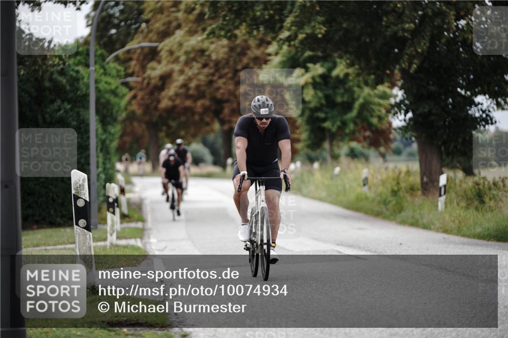 30.08.2026 - Elbe Triathlon Hamburg Michael Burmester http://msf.ph/oto/10074934 30.08.2026 10:55:23 Radfahren 1018, 1166, 1270, 1274, 1288 meine-sportfotos.de