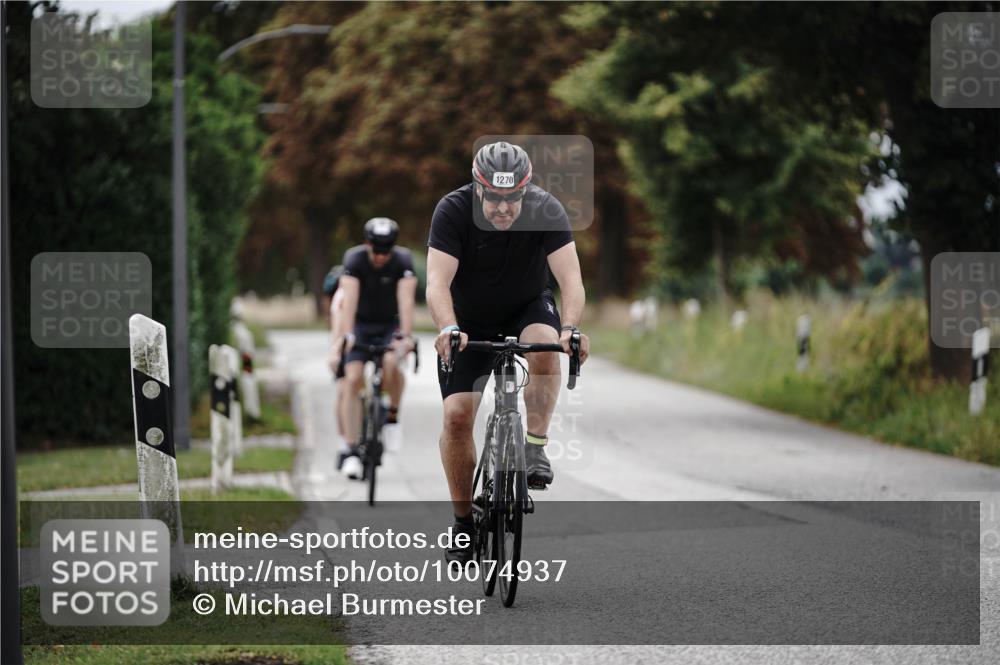 30.08.2026 - Elbe Triathlon Hamburg Michael Burmester http://msf.ph/oto/10074937 30.08.2026 10:55:27 Radfahren 1018, 1238, 1270, 1274, 1440 meine-sportfotos.de
