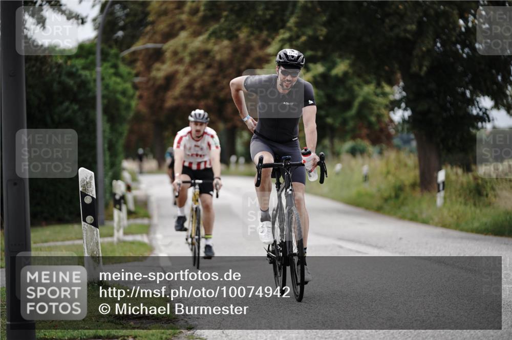 30.08.2026 - Elbe Triathlon Hamburg Michael Burmester http://msf.ph/oto/10074942 30.08.2026 10:55:29 Radfahren 1018, 1198, 1238, 1270, 1274, 1440 meine-sportfotos.de