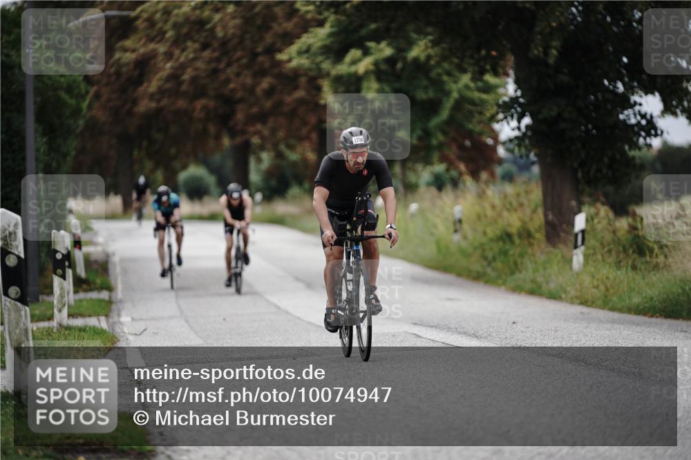 30.08.2026 - Elbe Triathlon Hamburg Michael Burmester http://msf.ph/oto/10074947 30.08.2026 10:55:32 Radfahren 1018, 1198, 1238, 1274, 1440 meine-sportfotos.de
