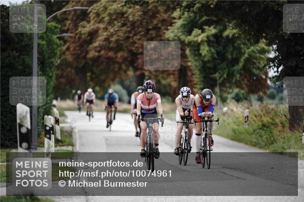 30.08.2026 - Elbe Triathlon Hamburg Michael Burmester http://msf.ph/oto/10074961 30.08.2026 10:55:49 Radfahren 975, 1206, 1252, 1422, 1441 meine-sportfotos.de