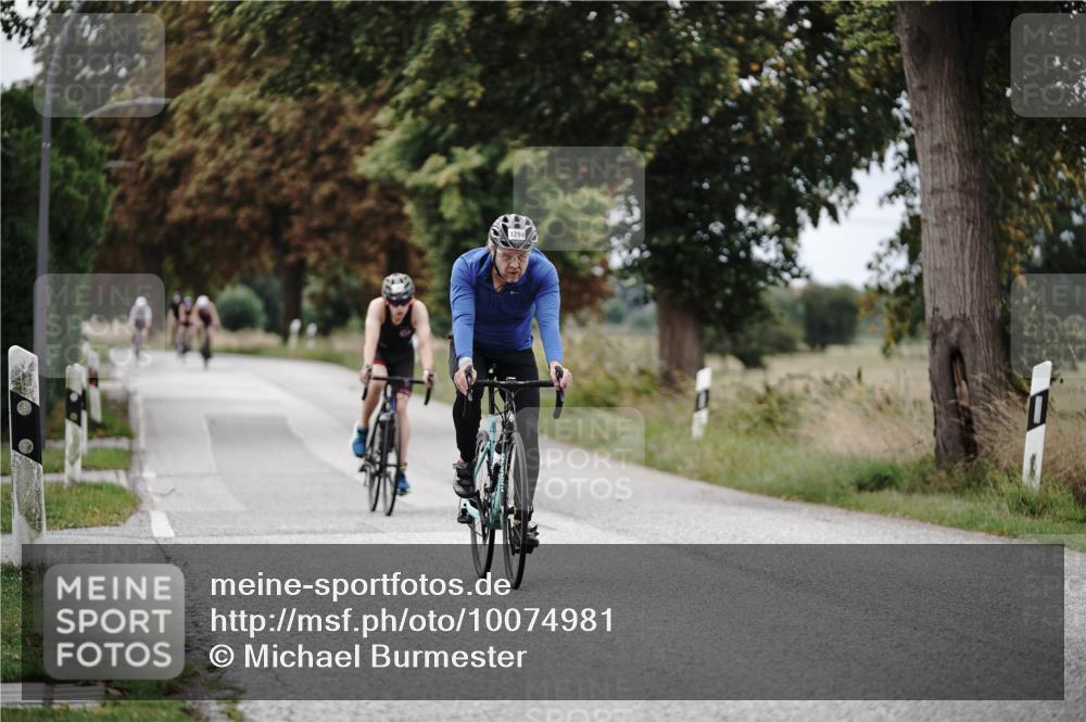 30.08.2026 - Elbe Triathlon Hamburg Michael Burmester http://msf.ph/oto/10074981 30.08.2026 10:56:27 Radfahren 1294, 1439, 1447 meine-sportfotos.de