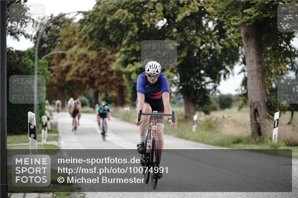 30.08.2026 - Elbe Triathlon Hamburg Michael Burmester http://msf.ph/oto/10074991 30.08.2026 10:56:51 Radfahren 974, 1026, 1126, 1191, 1193, 1276 meine-sportfotos.de