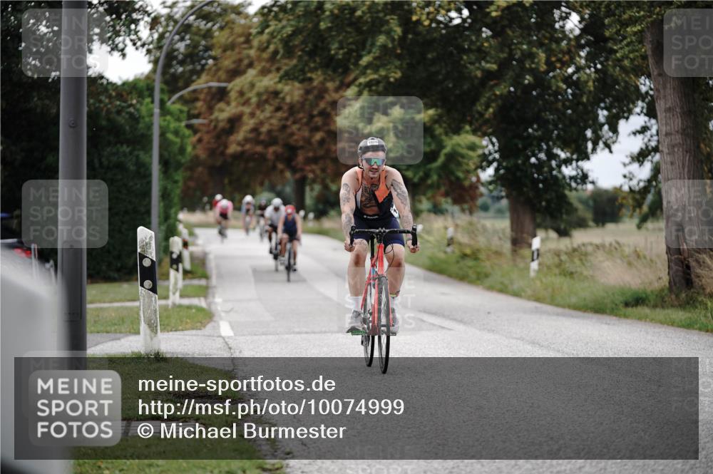 30.08.2026 - Elbe Triathlon Hamburg Michael Burmester http://msf.ph/oto/10074999 30.08.2026 10:56:55 Radfahren 942, 1026, 1144, 1193, 1281, 1314 meine-sportfotos.de