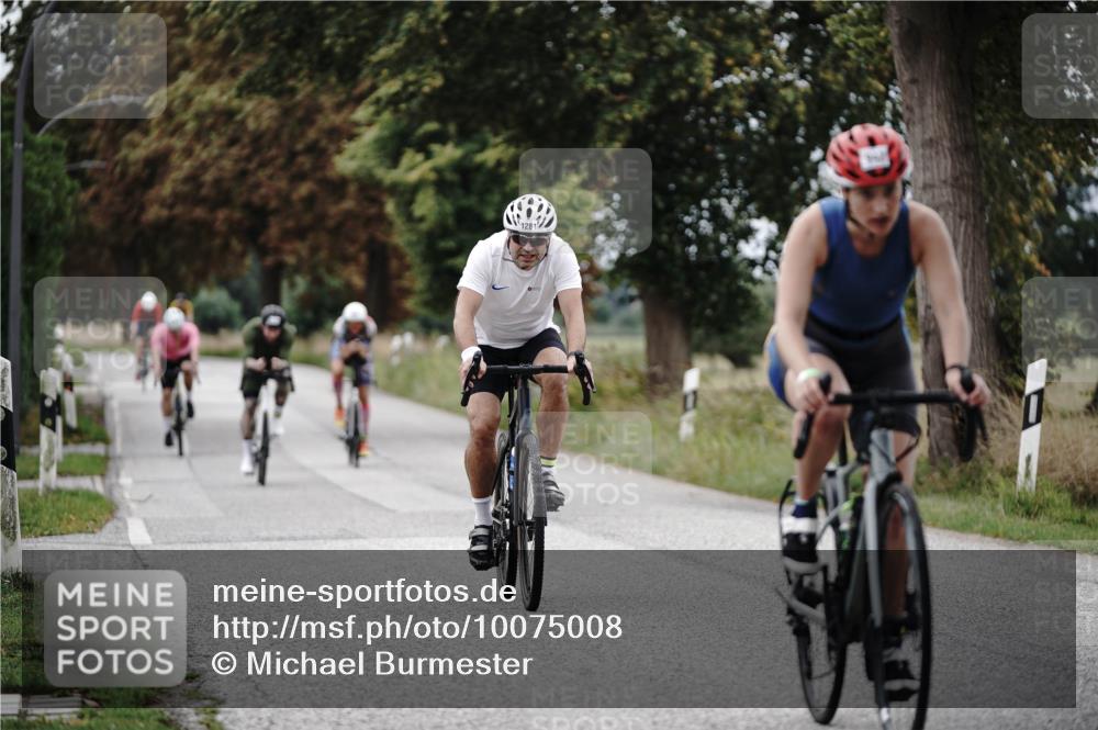 30.08.2026 - Elbe Triathlon Hamburg Michael Burmester http://msf.ph/oto/10075008 30.08.2026 10:57:00 Radfahren 942, 1064, 1144, 1281, 1284, 1314 meine-sportfotos.de