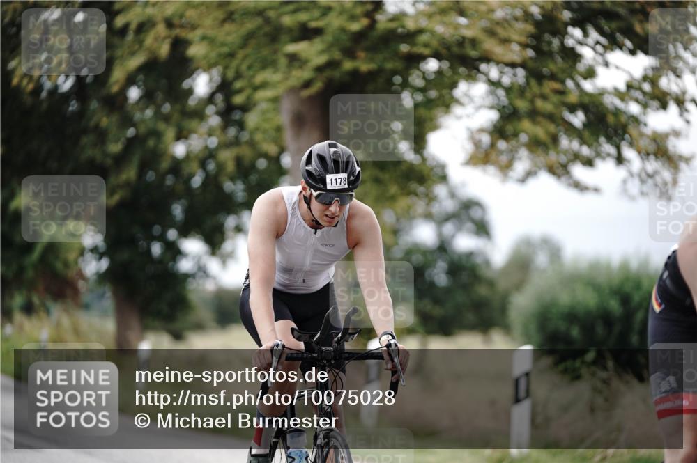 30.08.2026 - Elbe Triathlon Hamburg Michael Burmester http://msf.ph/oto/10075028 30.08.2026 10:57:10 Radfahren 1151, 1178, 1444 meine-sportfotos.de