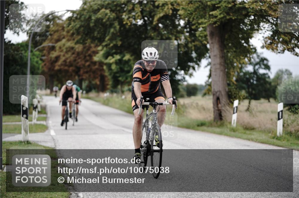 30.08.2026 - Elbe Triathlon Hamburg Michael Burmester http://msf.ph/oto/10075038 30.08.2026 10:57:31 Radfahren 1081, 1250, 1262, 1343, 1375 meine-sportfotos.de