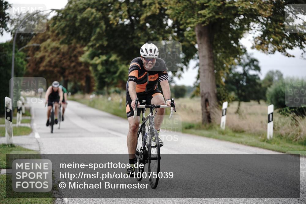 30.08.2026 - Elbe Triathlon Hamburg Michael Burmester http://msf.ph/oto/10075039 30.08.2026 10:57:31 Radfahren 1081, 1250, 1262, 1343, 1375 meine-sportfotos.de