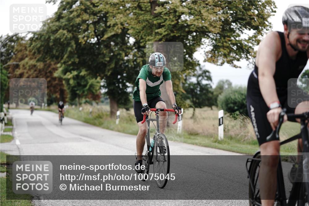 30.08.2026 - Elbe Triathlon Hamburg Michael Burmester http://msf.ph/oto/10075045 30.08.2026 10:57:34 Radfahren 1081, 1150, 1250, 1262, 1375 meine-sportfotos.de