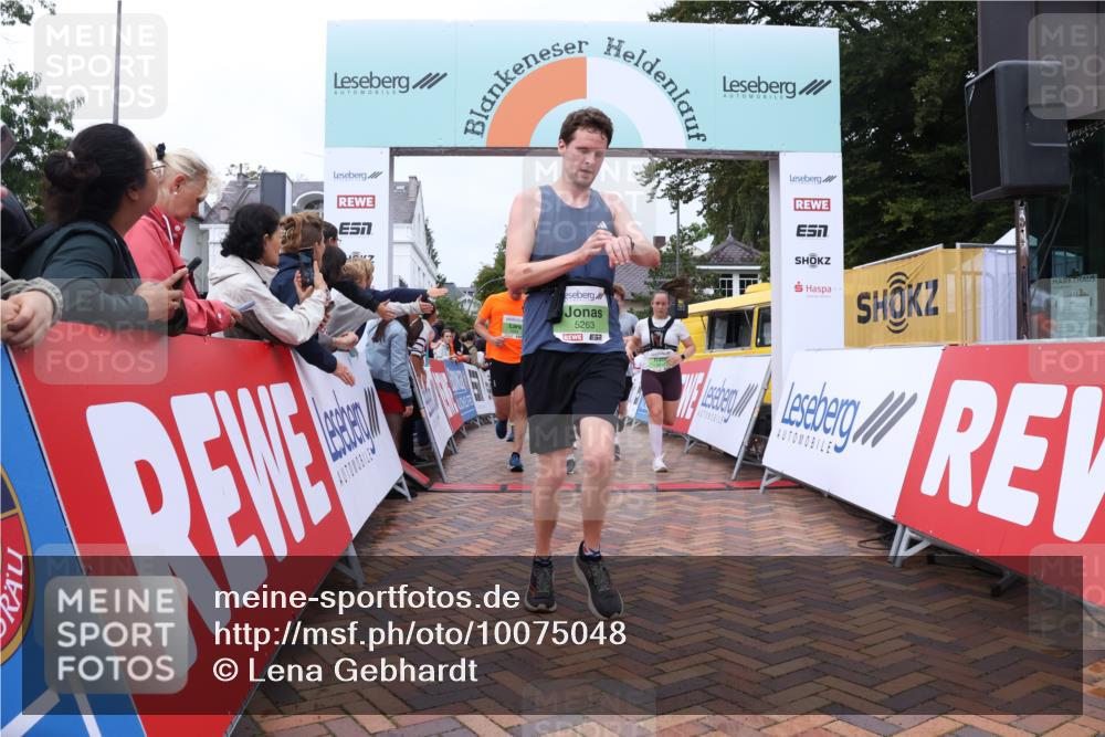 30.08.2026 - Blankeneser Heldenlauf Lena Gebhardt http://msf.ph/oto/10075048 30.08.2026 10:25:48 Ziel 5036, 5156, 5158, 5192, 5263, 5406, 5497, 5588, 5590, 5591, 5644, 5685, 5686, 5710, 5734, 5870 meine-sportfotos.de