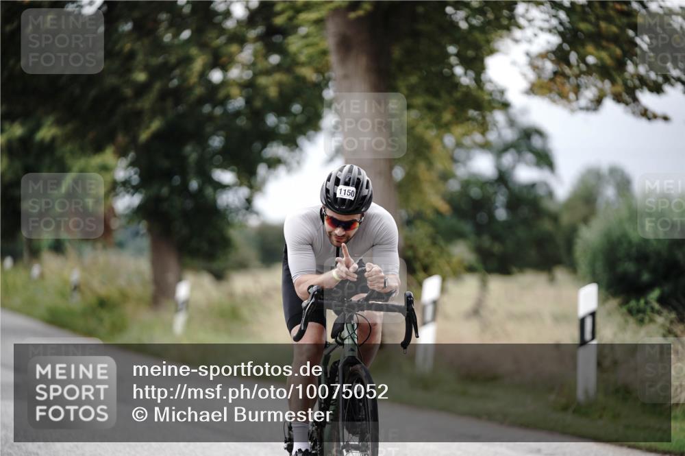 30.08.2026 - Elbe Triathlon Hamburg Michael Burmester http://msf.ph/oto/10075052 30.08.2026 10:57:41 Radfahren 1150, 1183, 1375 meine-sportfotos.de