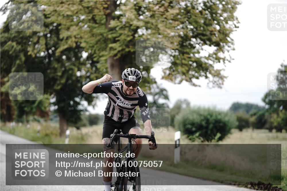 30.08.2026 - Elbe Triathlon Hamburg Michael Burmester http://msf.ph/oto/10075057 30.08.2026 10:57:47 Radfahren 1170, 1183 meine-sportfotos.de