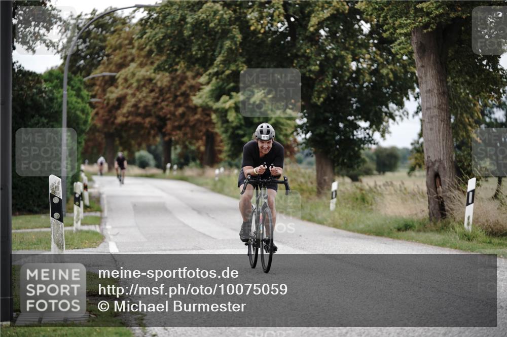 30.08.2026 - Elbe Triathlon Hamburg Michael Burmester http://msf.ph/oto/10075059 30.08.2026 10:57:50 Radfahren 1078, 1170 meine-sportfotos.de