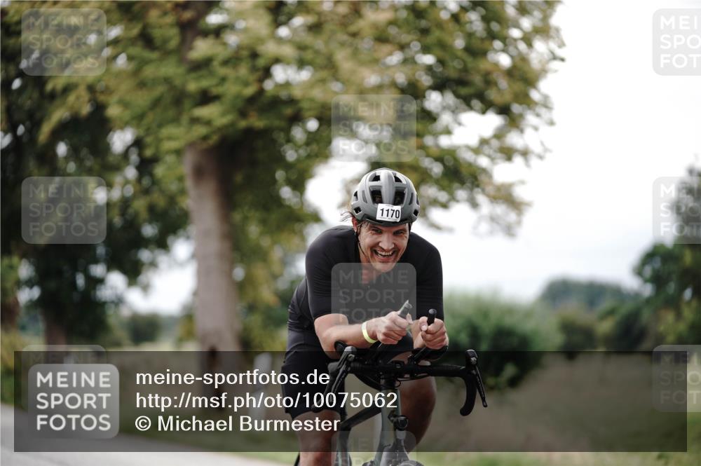 30.08.2026 - Elbe Triathlon Hamburg Michael Burmester http://msf.ph/oto/10075062 30.08.2026 10:57:51 Radfahren 1078, 1170 meine-sportfotos.de