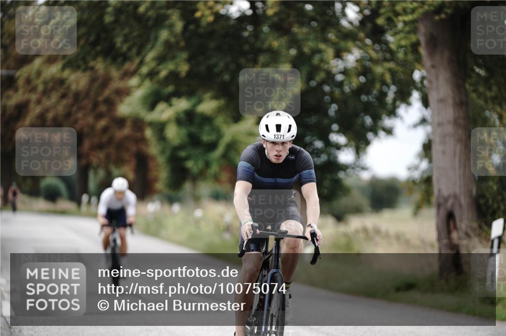 30.08.2026 - Elbe Triathlon Hamburg Michael Burmester http://msf.ph/oto/10075074 30.08.2026 10:58:06 Radfahren 1371, 1456 meine-sportfotos.de