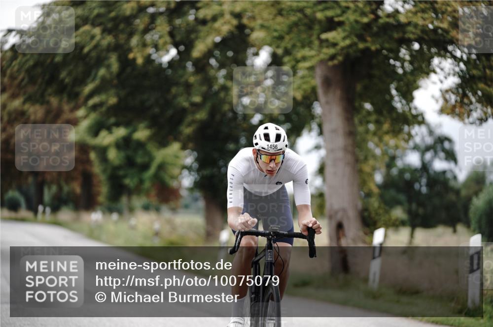 30.08.2026 - Elbe Triathlon Hamburg Michael Burmester http://msf.ph/oto/10075079 30.08.2026 10:58:08 Radfahren 1371, 1456 meine-sportfotos.de