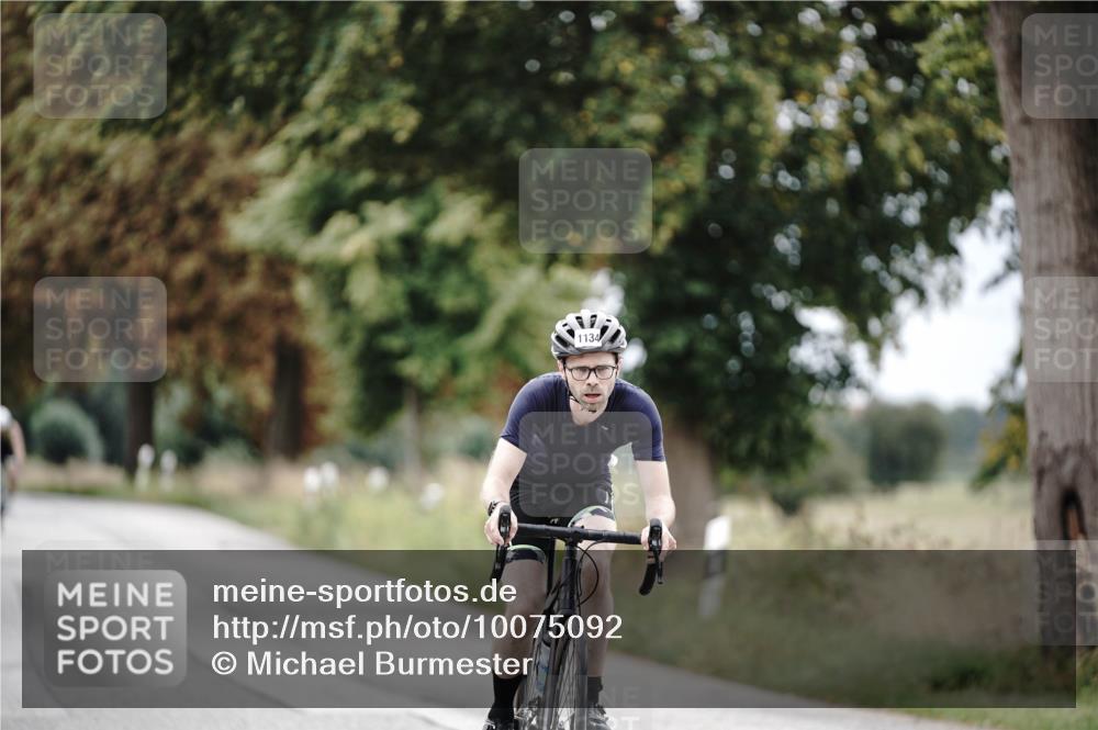 30.08.2026 - Elbe Triathlon Hamburg Michael Burmester http://msf.ph/oto/10075092 30.08.2026 10:58:26 Radfahren 1134, 1136, 1229 meine-sportfotos.de
