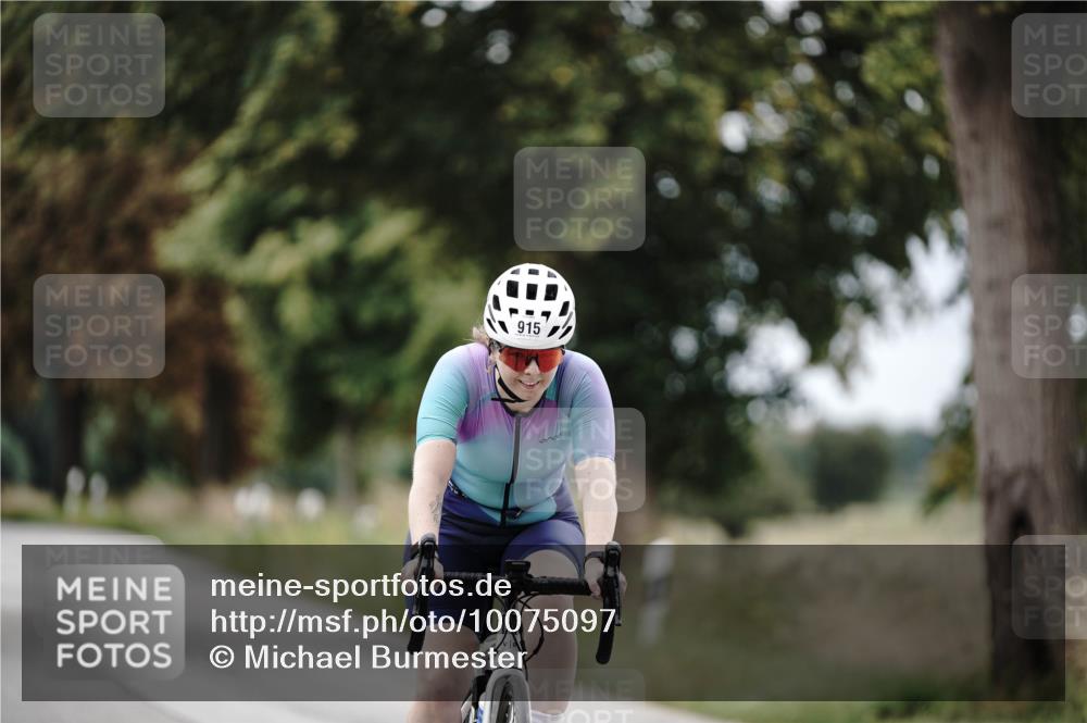 30.08.2026 - Elbe Triathlon Hamburg Michael Burmester http://msf.ph/oto/10075097 30.08.2026 10:58:42 Radfahren 915, 1051, 1434 meine-sportfotos.de