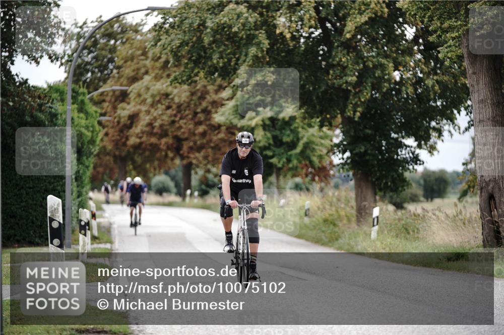30.08.2026 - Elbe Triathlon Hamburg Michael Burmester http://msf.ph/oto/10075102 30.08.2026 10:59:05 Radfahren 1203, 1301 meine-sportfotos.de