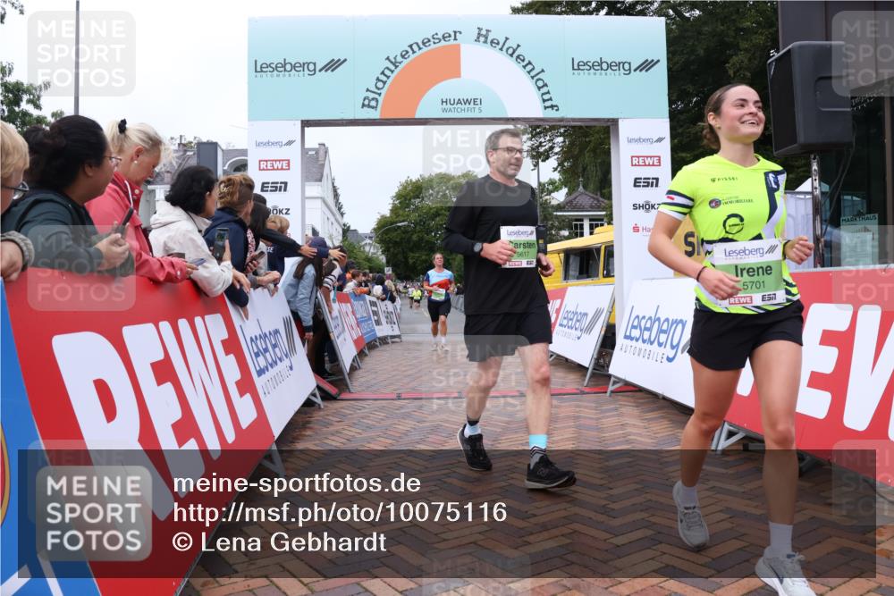 30.08.2026 - Blankeneser Heldenlauf Lena Gebhardt http://msf.ph/oto/10075116 30.08.2026 10:25:57 Ziel 5036, 5156, 5158, 5406, 5524, 5617, 5685, 5686, 5701, 5710, 5777 meine-sportfotos.de