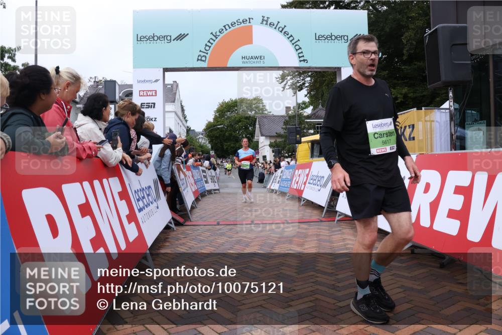 30.08.2026 - Blankeneser Heldenlauf Lena Gebhardt http://msf.ph/oto/10075121 30.08.2026 10:25:58 Ziel 5036, 5156, 5158, 5406, 5524, 5617, 5701, 5777 meine-sportfotos.de