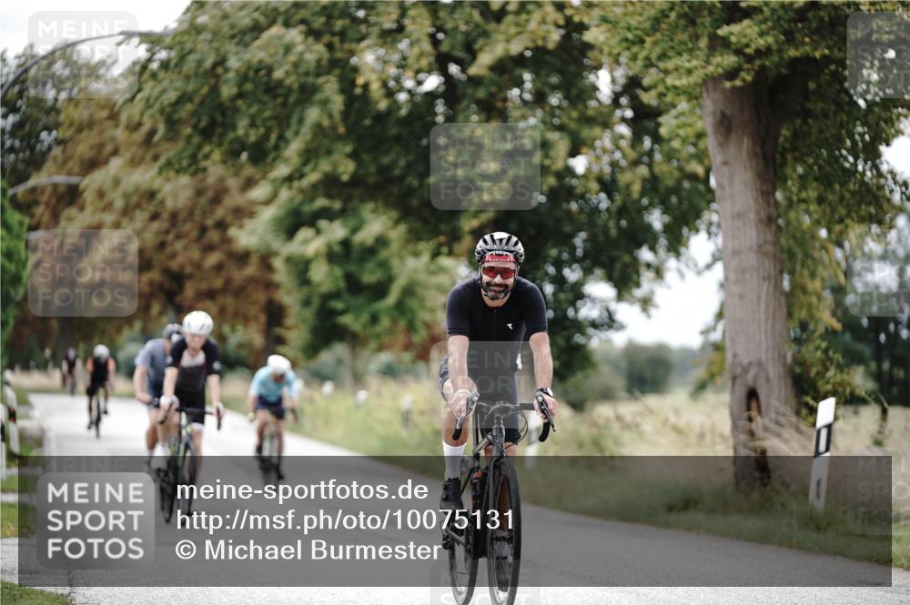 30.08.2026 - Elbe Triathlon Hamburg Michael Burmester http://msf.ph/oto/10075131 30.08.2026 10:59:33 Radfahren 1050, 1172, 1189, 1234, 1332 meine-sportfotos.de