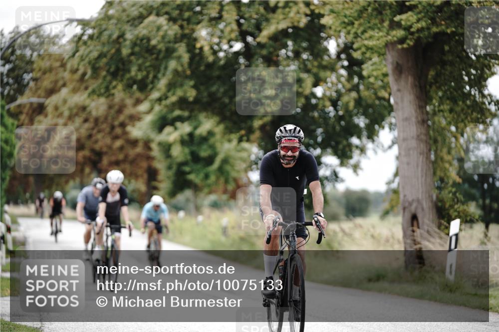 30.08.2026 - Elbe Triathlon Hamburg Michael Burmester http://msf.ph/oto/10075133 30.08.2026 10:59:33 Radfahren 1050, 1172, 1189, 1234, 1332 meine-sportfotos.de