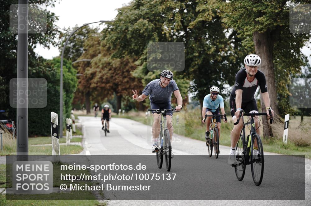 30.08.2026 - Elbe Triathlon Hamburg Michael Burmester http://msf.ph/oto/10075137 30.08.2026 10:59:35 Radfahren 1050, 1172, 1189, 1234, 1332 meine-sportfotos.de