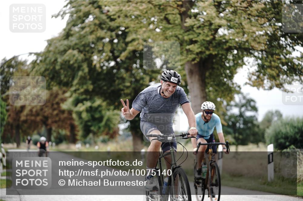 30.08.2026 - Elbe Triathlon Hamburg Michael Burmester http://msf.ph/oto/10075140 30.08.2026 10:59:36 Radfahren 1050, 1172, 1189, 1234, 1332 meine-sportfotos.de