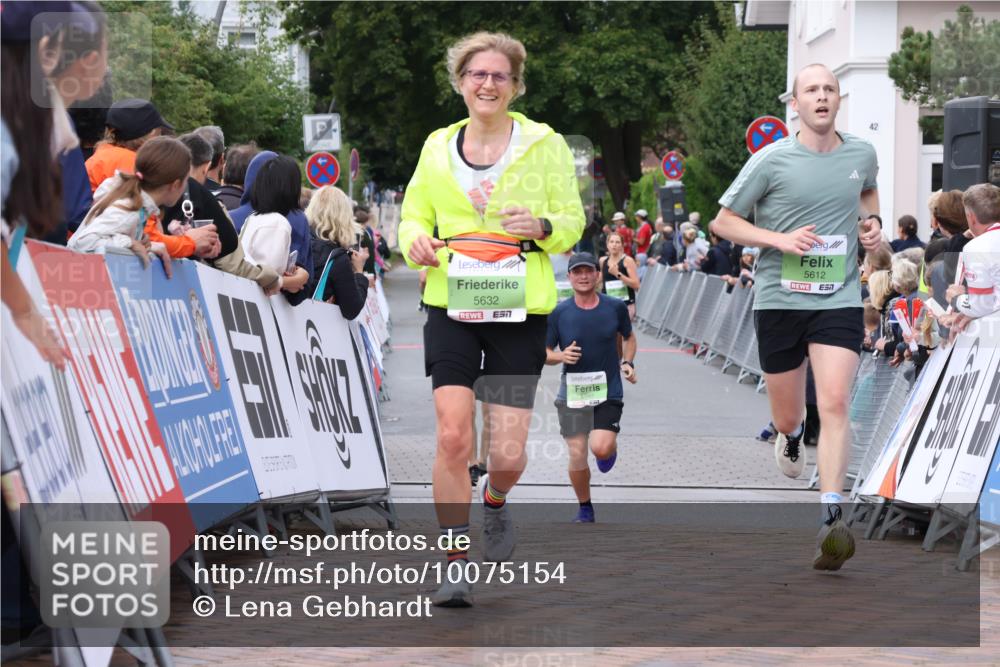 30.08.2026 - Blankeneser Heldenlauf Lena Gebhardt http://msf.ph/oto/10075154 30.08.2026 10:26:06 Ziel 5524, 5612, 5632, 5740 meine-sportfotos.de