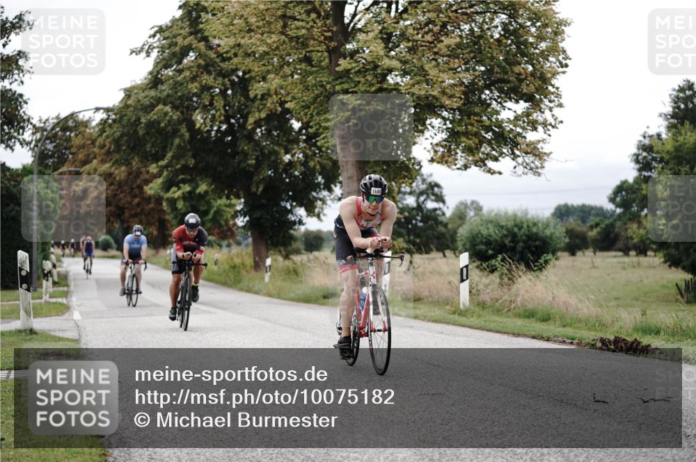 30.08.2026 - Elbe Triathlon Hamburg Michael Burmester http://msf.ph/oto/10075182 30.08.2026 11:00:09 Radfahren 992, 1153, 1214, 1280, 1293, 1320, 1352, 1445 meine-sportfotos.de