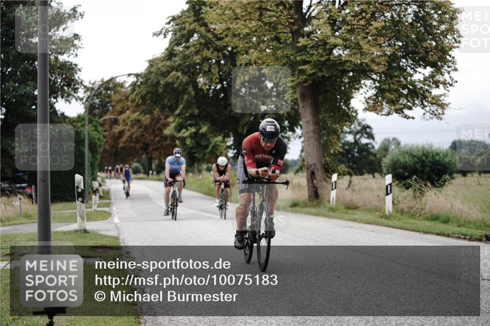 30.08.2026 - Elbe Triathlon Hamburg Michael Burmester http://msf.ph/oto/10075183 30.08.2026 11:00:10 Radfahren 992, 1153, 1214, 1280, 1320, 1445 meine-sportfotos.de