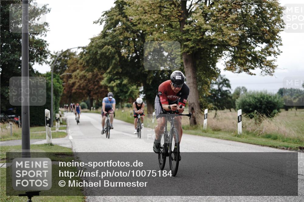 30.08.2026 - Elbe Triathlon Hamburg Michael Burmester http://msf.ph/oto/10075184 30.08.2026 11:00:10 Radfahren 992, 1153, 1214, 1280, 1320, 1445 meine-sportfotos.de