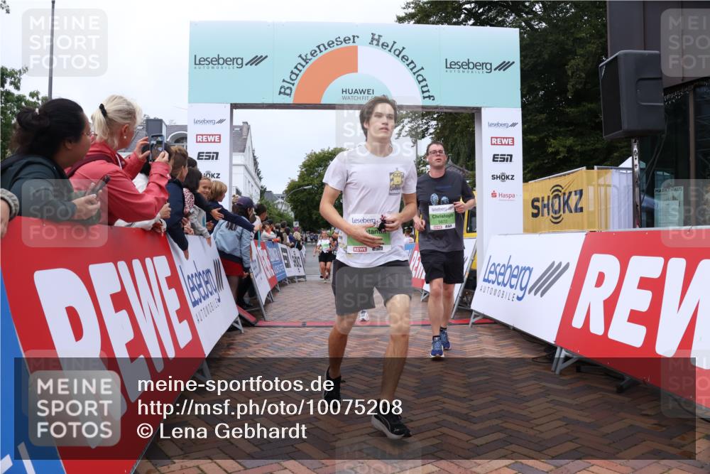 30.08.2026 - Blankeneser Heldenlauf Lena Gebhardt http://msf.ph/oto/10075208 30.08.2026 10:26:15 Ziel 5284, 5461, 5491, 5598, 5599, 5612, 5632, 5670, 5671, 5672, 5740, 5875 meine-sportfotos.de