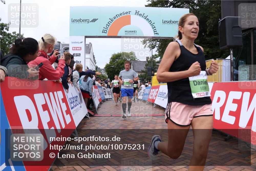 30.08.2026 - Blankeneser Heldenlauf Lena Gebhardt http://msf.ph/oto/10075231 30.08.2026 10:26:17 Ziel 5284, 5326, 5461, 5491, 5598, 5599, 5670, 5671, 5672, 5740, 5787, 5875 meine-sportfotos.de